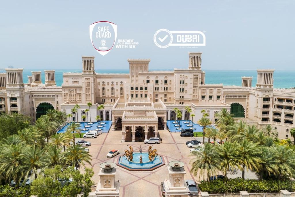 Курортный отель Jumeirah Al Qasr - Madinat Jumeirah, Дубай