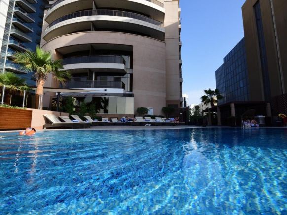 Отель Majestic Hotel Tower, Дубай