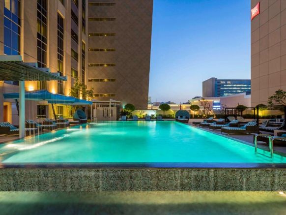 Отель Novotel Deira City Centre