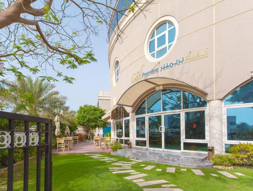 Отель Sharjah Premiere Hotel & Resort, Шарджа