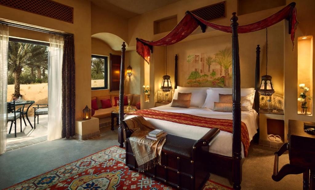 Курортный отель Bab Al Shams Desert Resort and Spa, Гантут