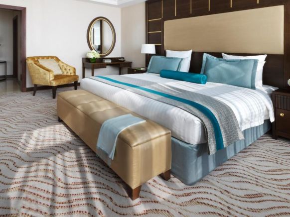 Отель Park Regis Kris Kin Hotel