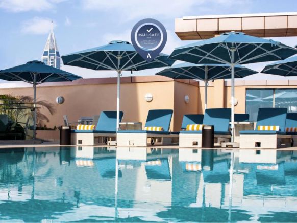 Отель Pullman Dubai Jumeirah Lakes Towers
