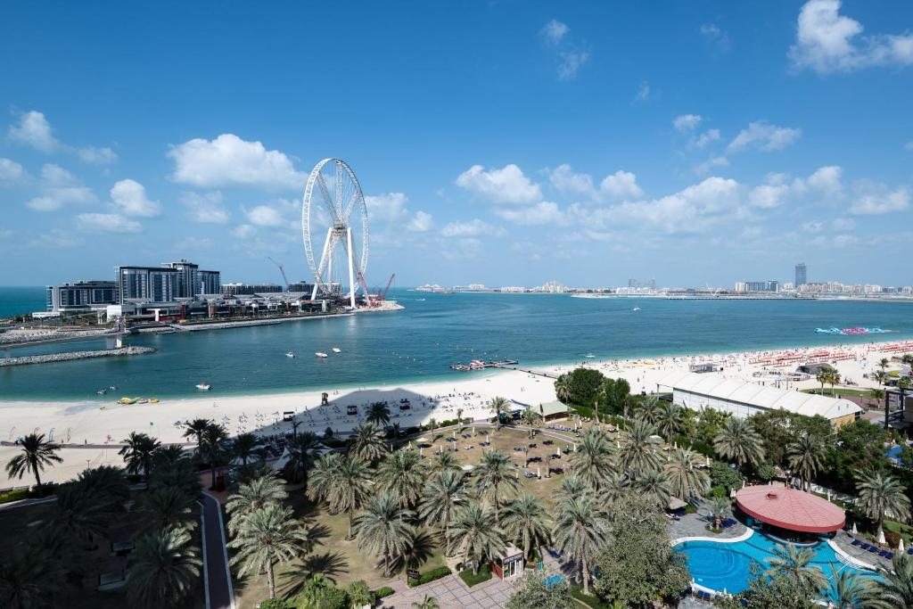 Курортный отель Sheraton Jumeirah Beach Resort, Дубай