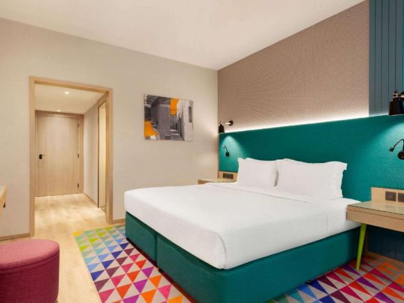 Отель The Country Club Hotel Dubai