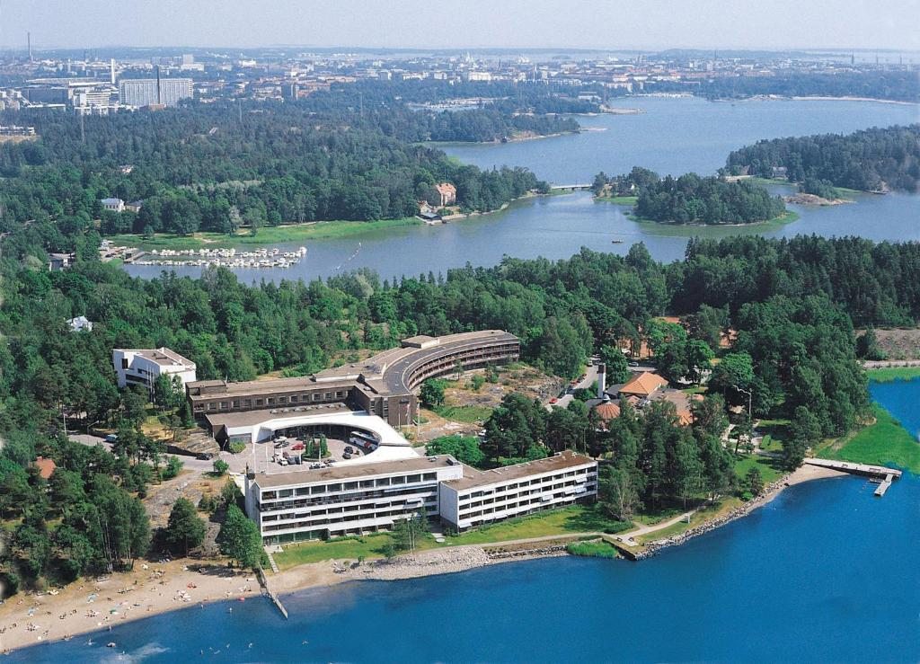 Hilton Helsinki Kalastajatorppa, Хельсинки