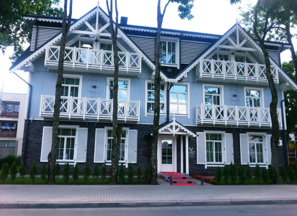 Art Hotel near the beach, Друскининкай