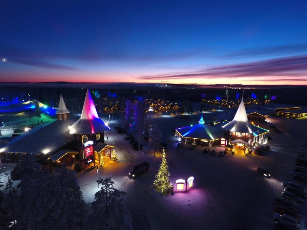 Santa Claus Holiday Village, Рованиеми