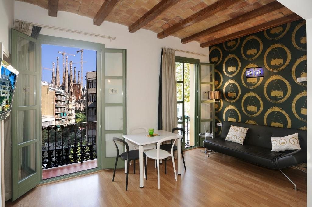 Apart-Suites Hostemplo, Барселона