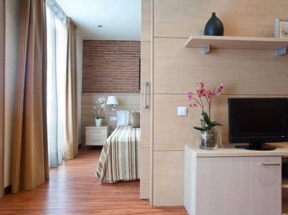 Arc de Triomf Apartments