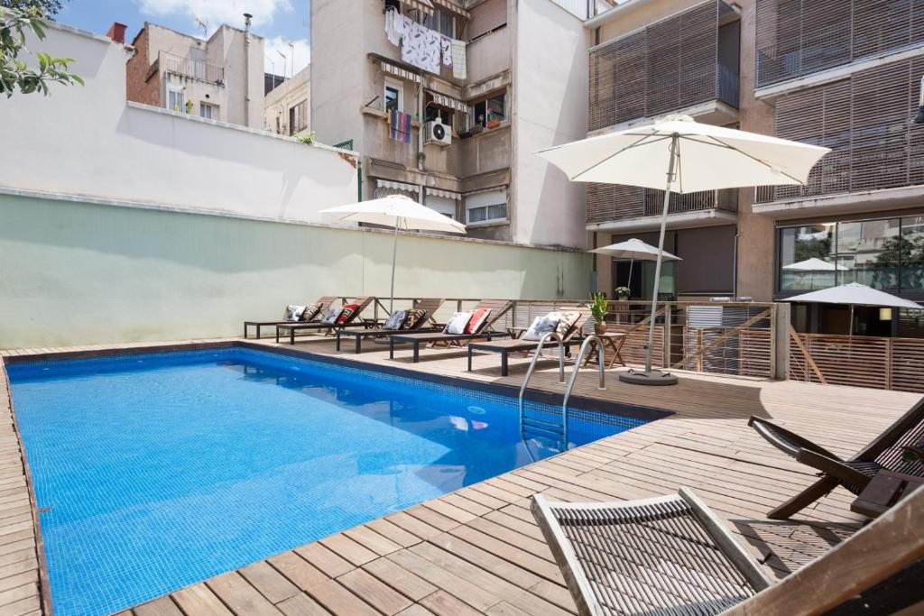 Apartment Barcelona Rentals - Gracia Pool Apartments Center, Барселона