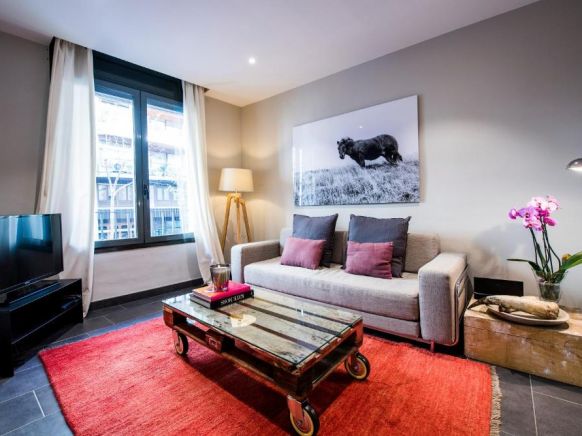 C211 Barcelona Apartments