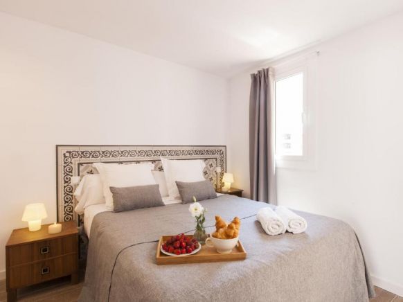 Charming Flats by Aspasios