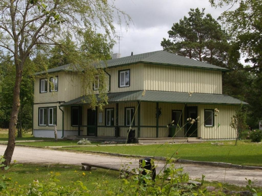 Kalamaja Hostel, Курессааре