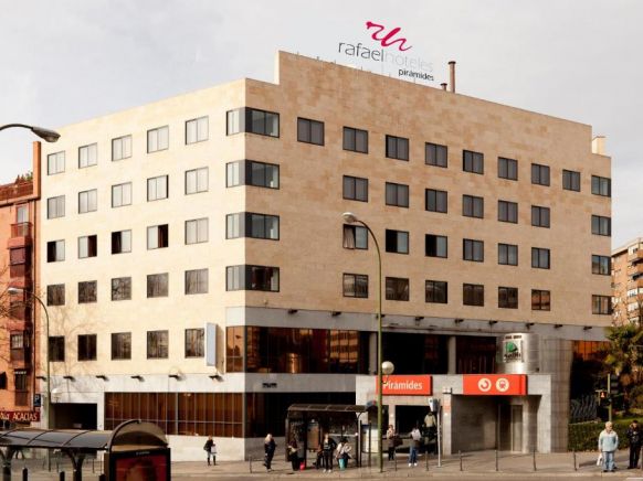Holiday Inn Madrid - Pirámides