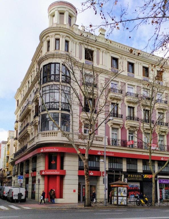 Hostal Abitum Madrid, Мадрид