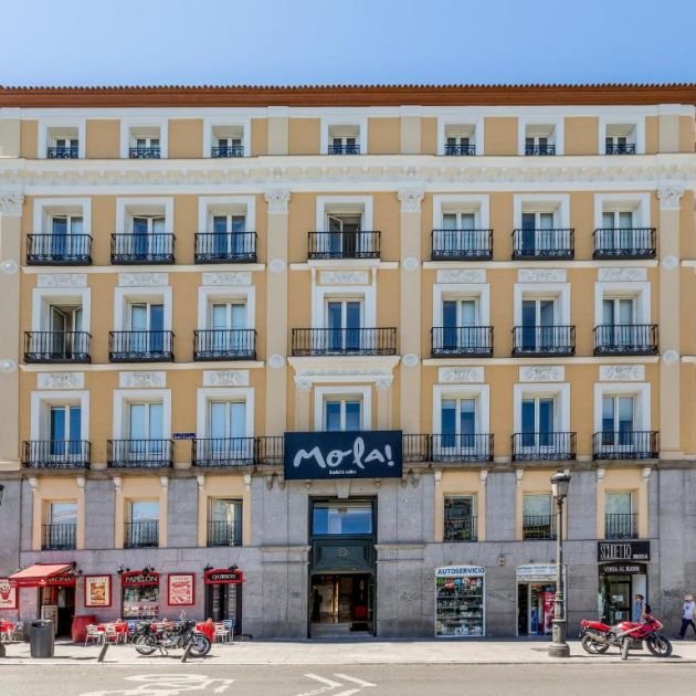 Хостел Mola Hostel, Мадрид