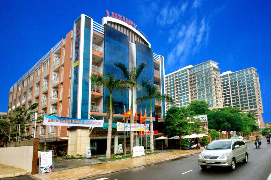 Luxury Nha Trang Hotel, Нячанг