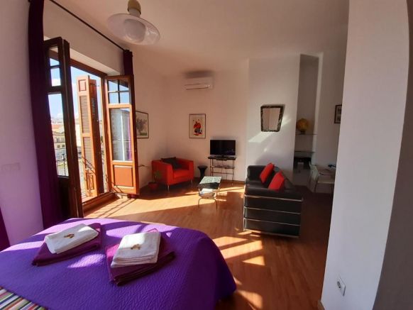 Shiny Malaga Apartments, Малага