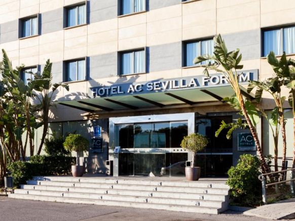 AC Hotel Sevilla Forum, a Marriott Lifestyle Hotel, Севилья