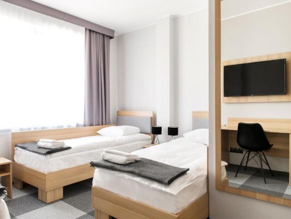 Waw Hotel, Варшава