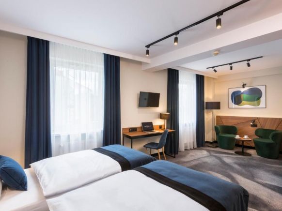 Ascot Hotel, Краков