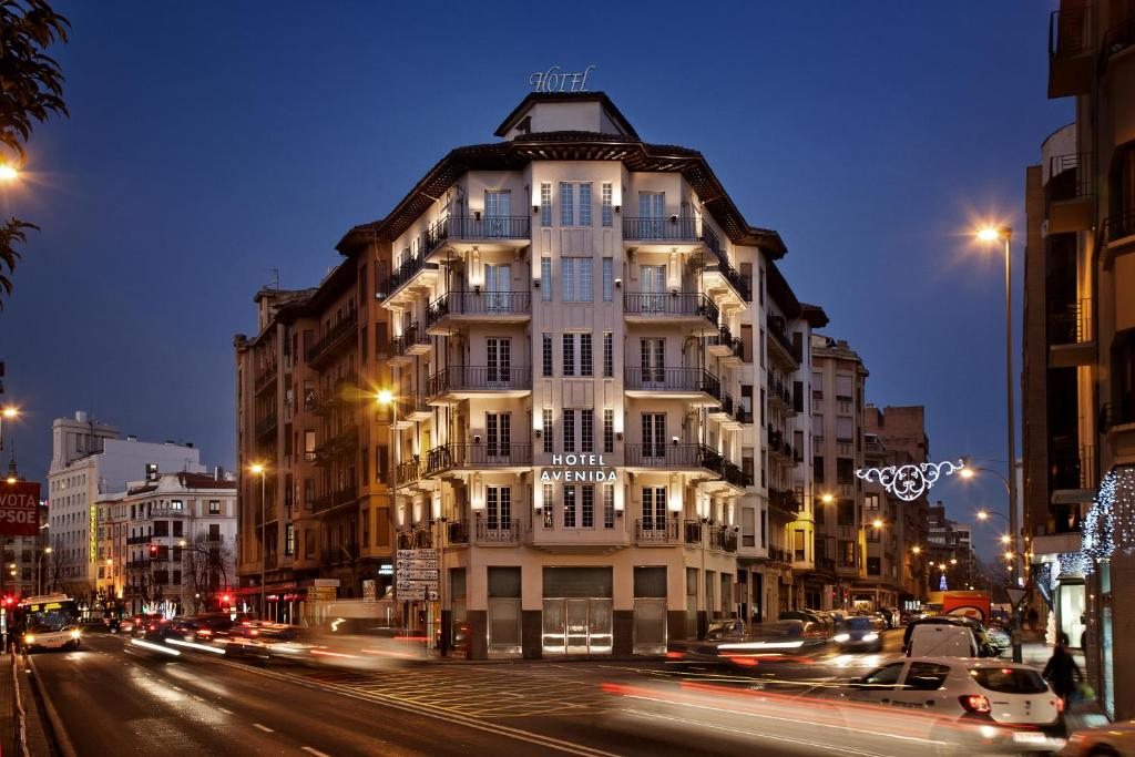 Hotel Avenida, Памплона