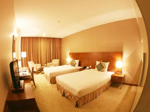 Aurora Hotel Plaza, Хошимин