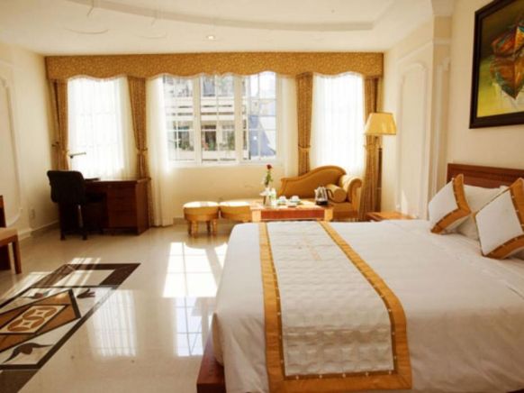 Tan Hoang Long Hotel