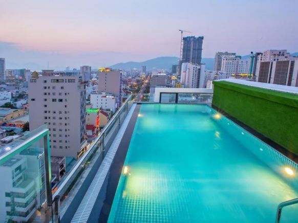 Ocean Haven Hotel, Дананг