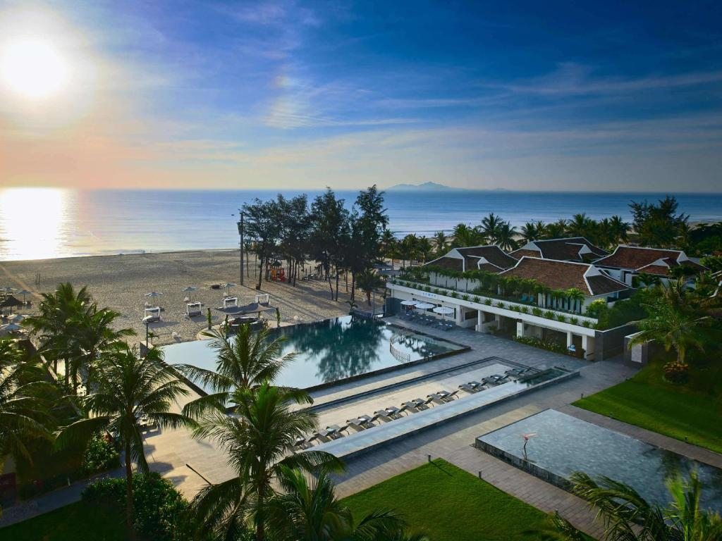 Pullman Danang Beach Resort, Дананг