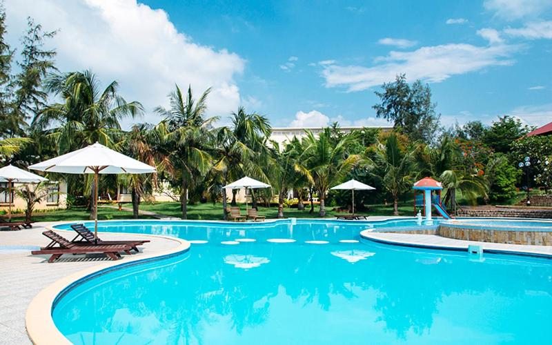 Курортный отель Lazi Beach Resort, Лаги