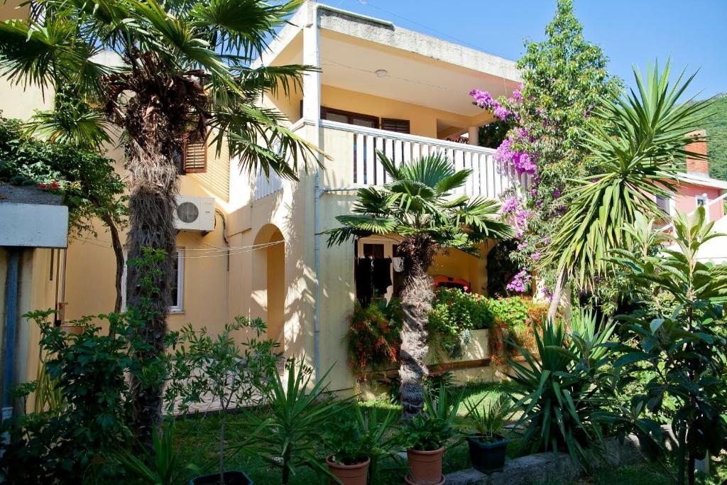 Apartments Angela, Будва