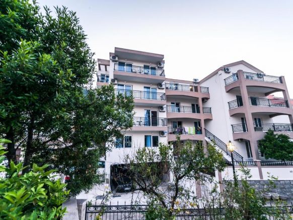 Milara Apartments, Будва