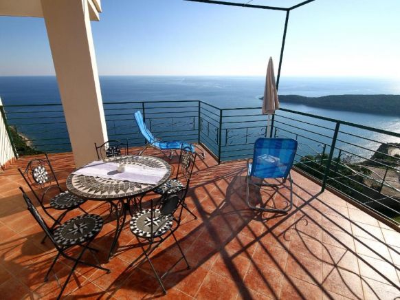 Lighthouse Apartments Будва