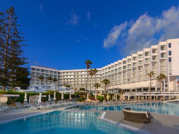 Cypria Maris Beach Hotel & Spa, Пафос