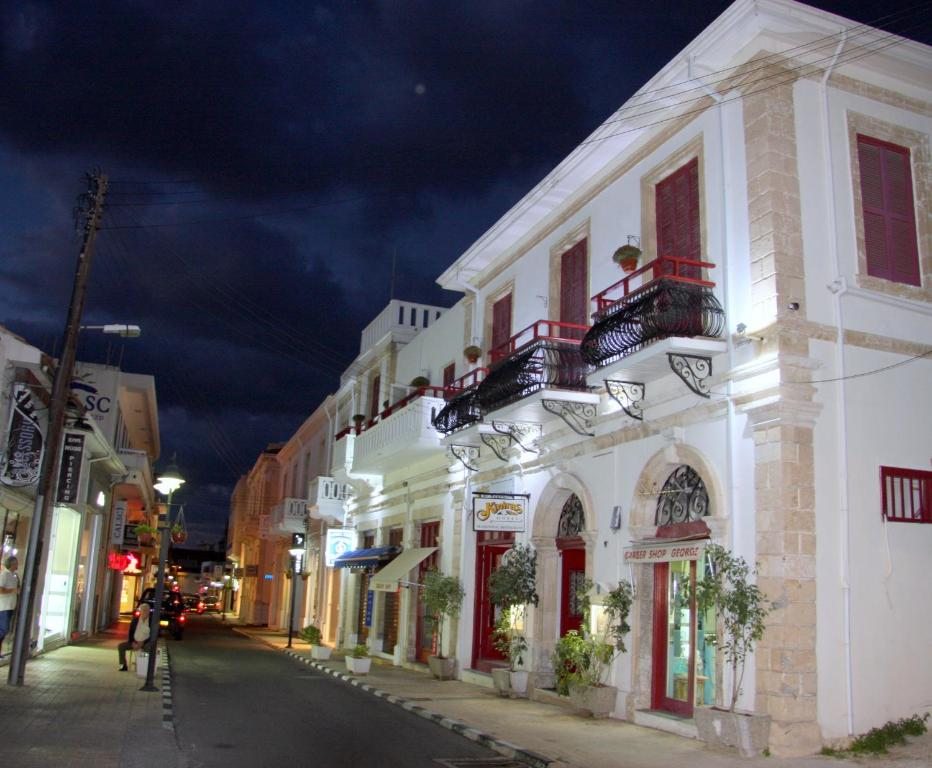 Kiniras Traditional Hotel & Restaurant, Пафос
