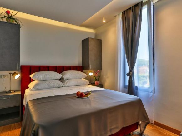 Hotel M