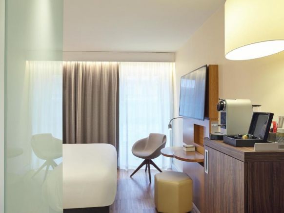 Mercure Paris Arc de Triomphe Etoile