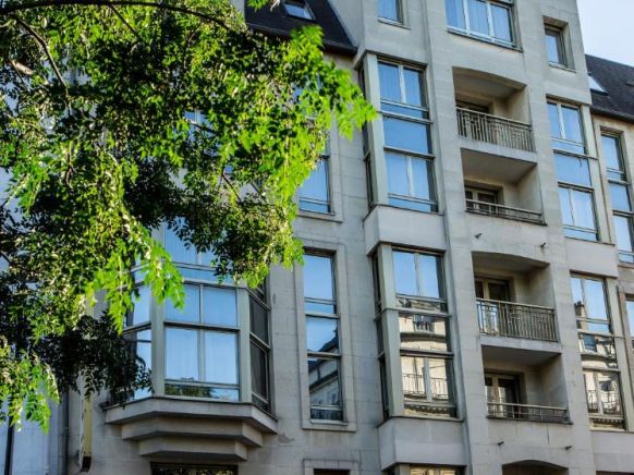 Royal Garden Champs Elysees