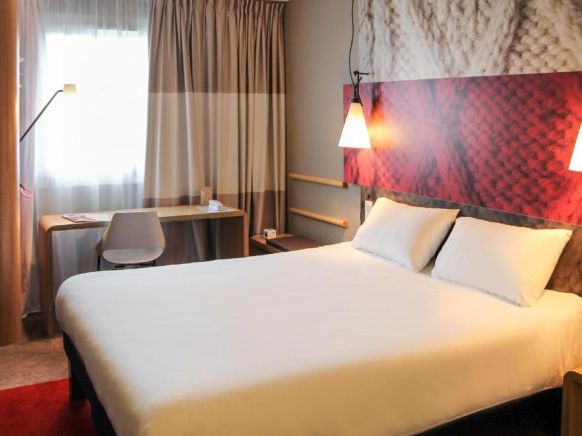 ibis Paris Gare Montparnasse 15ème, Париж