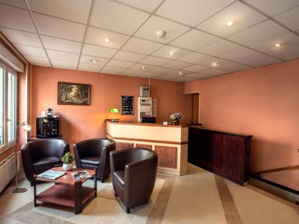 Neptune Hotel near the city centre