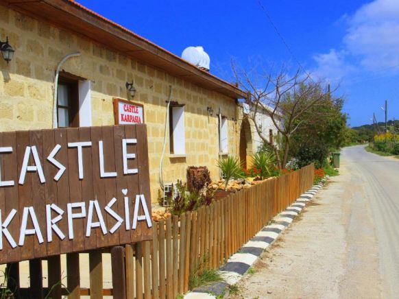 Castle Karpasia Guest House, Фамагуста