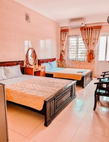 Отель Thien Nhan Hostel, Винь