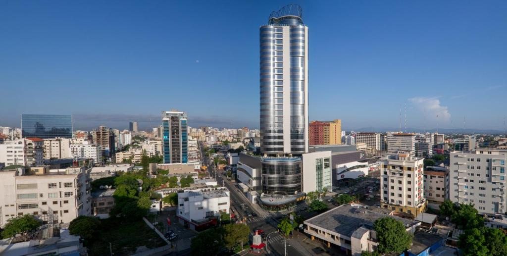 Отель Embassy Suites by Hilton Santo Domingo, Санто-Доминго