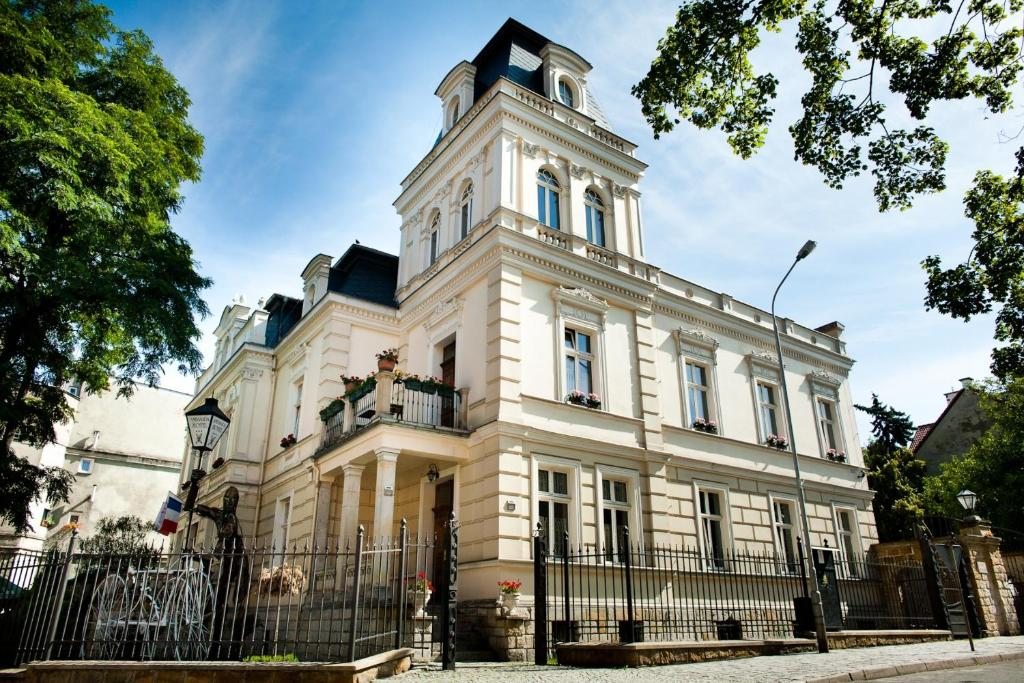 Hotel Ambasada Bolesławiec, Болеславец