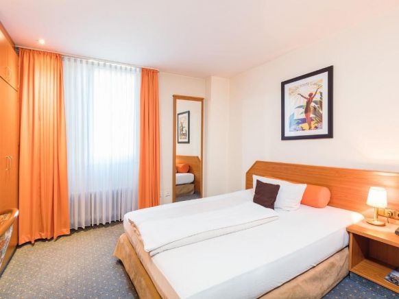 Hotel Servatius, Кельн