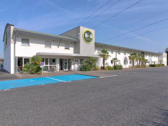 B&B Hôtel Pau Lescar