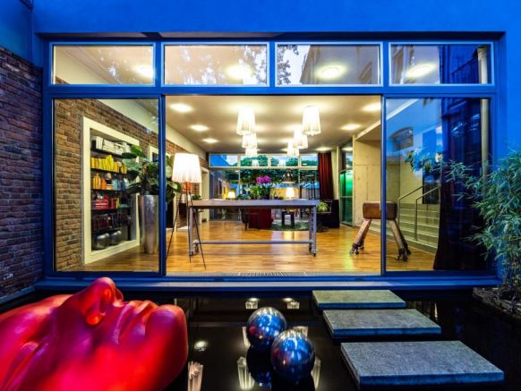 The New Yorker Hotel