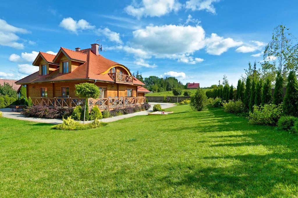 Villa Morela, Миколайки